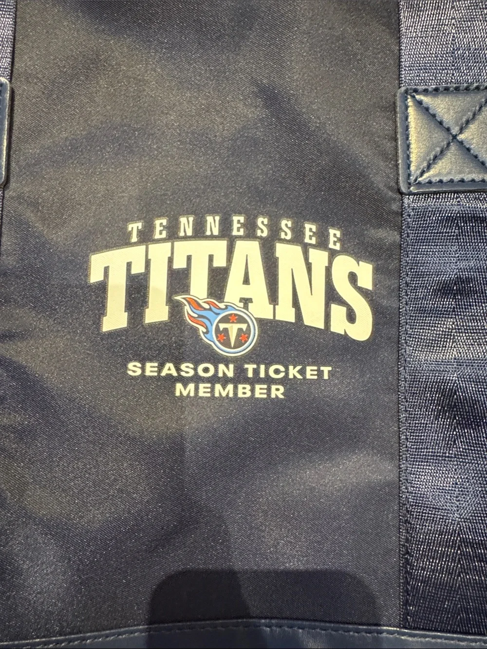 Tennessee Titans Season Ticket Member Navy Duffel Gym Travel Bag w/ Strap-NEW